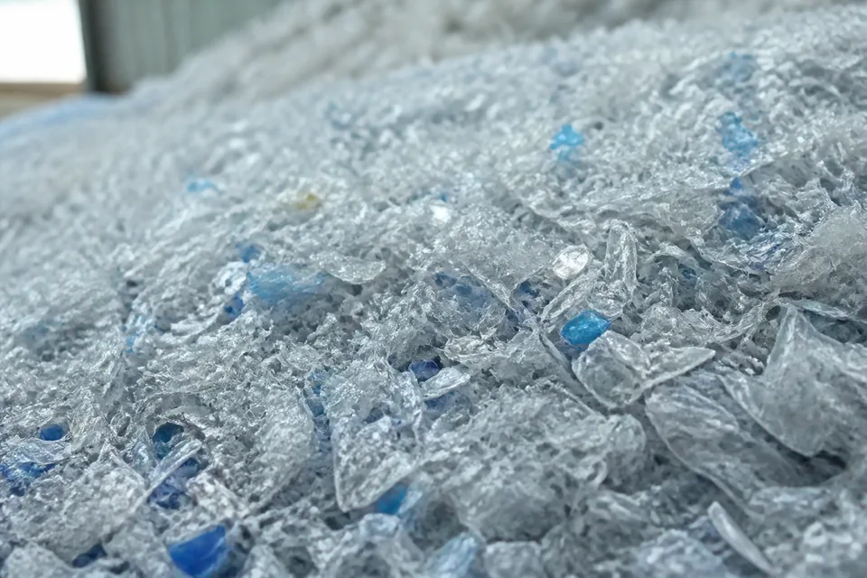 Washed PET bottle flake in clear and pale blue