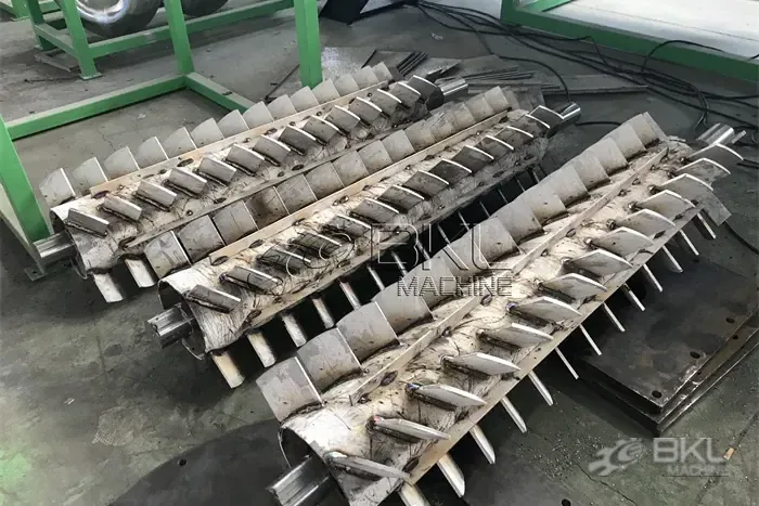 Dry flake during plastic recycling at BKL-MACHINE