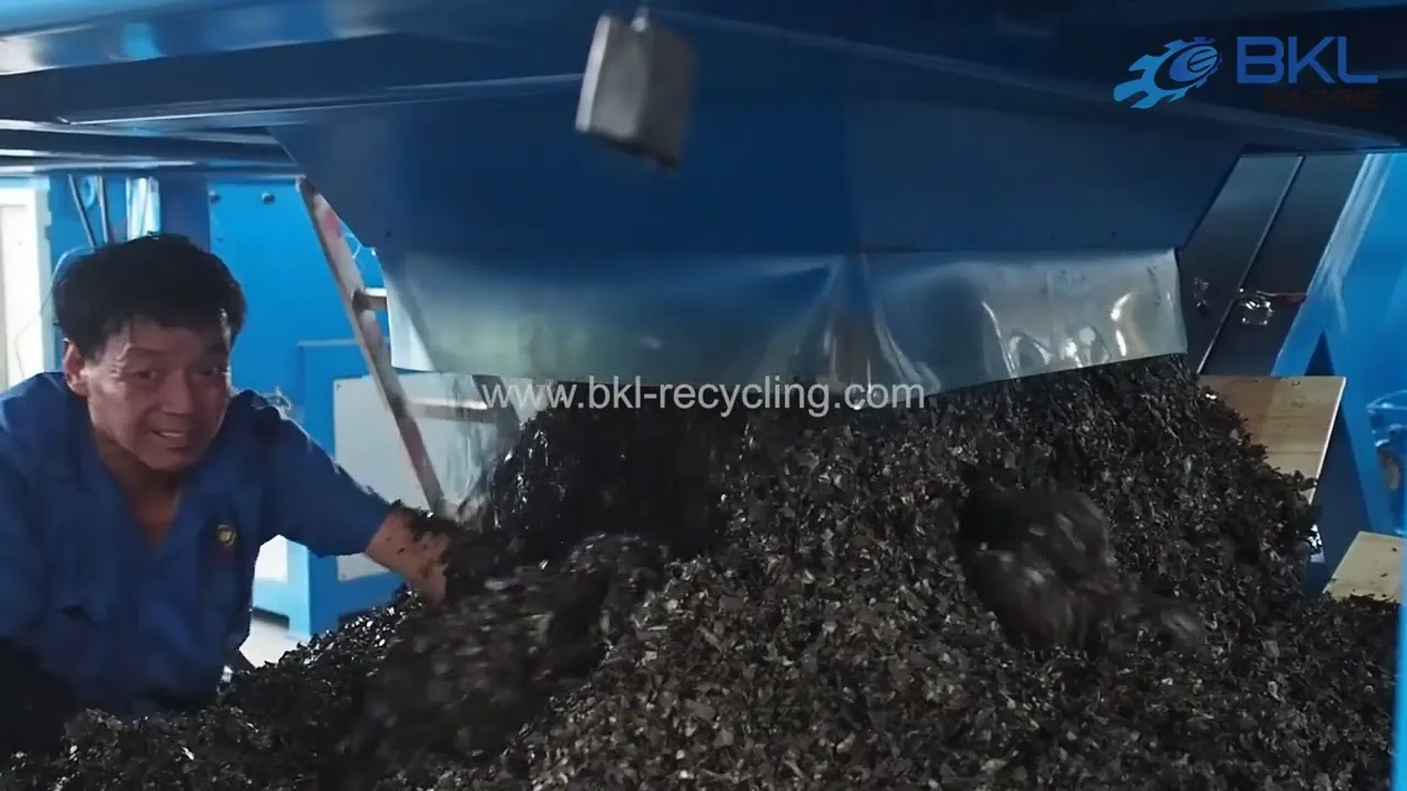 HVC 600 Crusher at 90 kW on PP Woven Bags and PET Bottles
