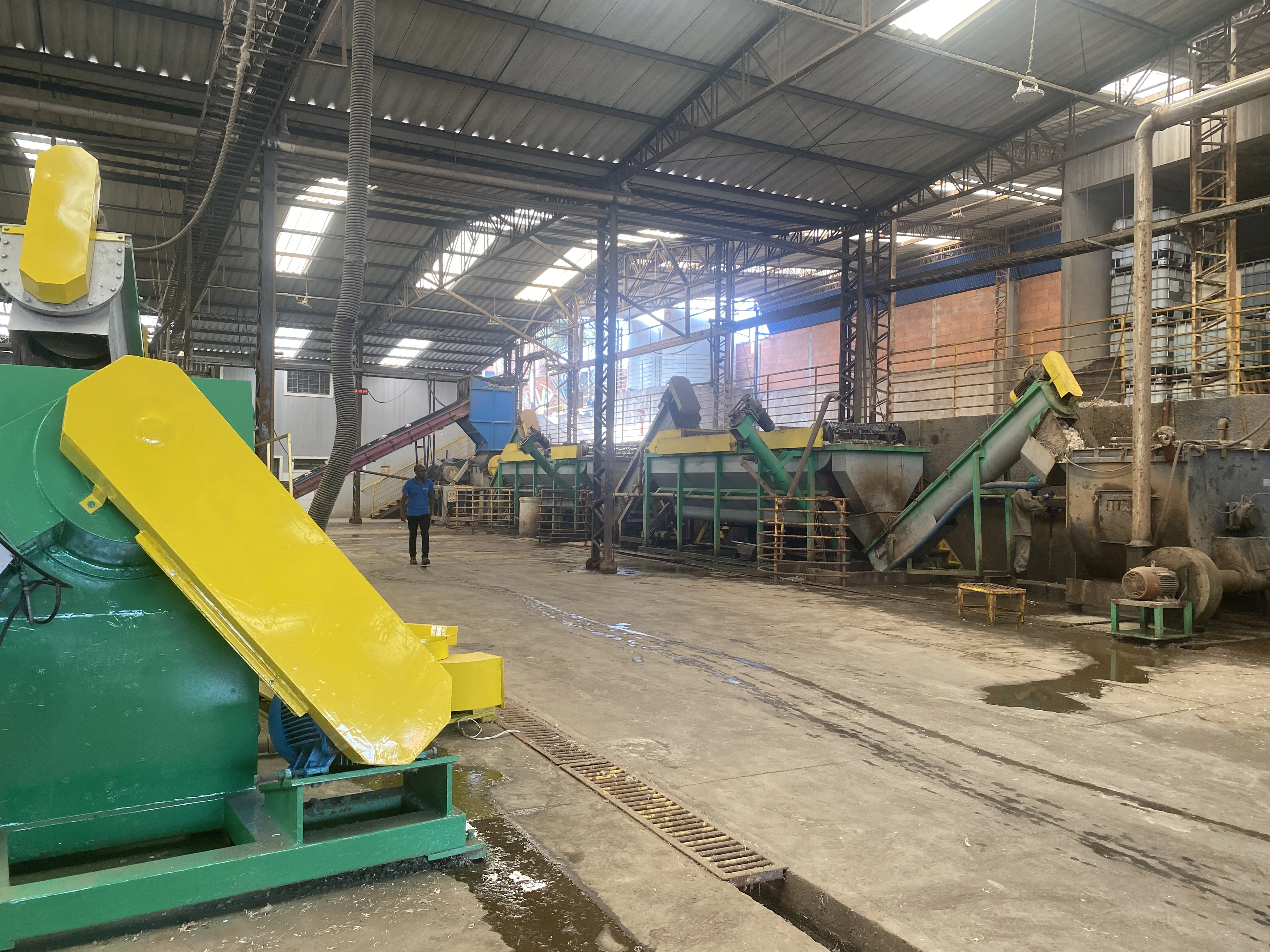 Colombia, South America - PP raffia bag, Ton bag washing recycling machine